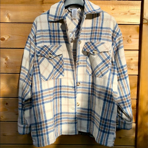 Sans Souci Jackets & Blazers - NWT Sans Souci plaid shacket.